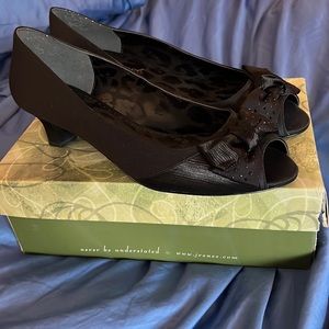 Beautiful Black satin peep toe pumps by J. Renee womens size 13 M. NIB.
